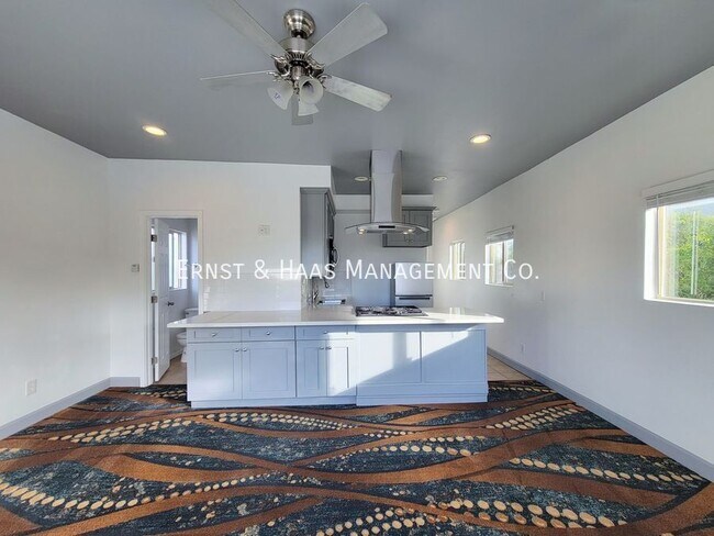 Foto del edificio - 934 E. Broadway-