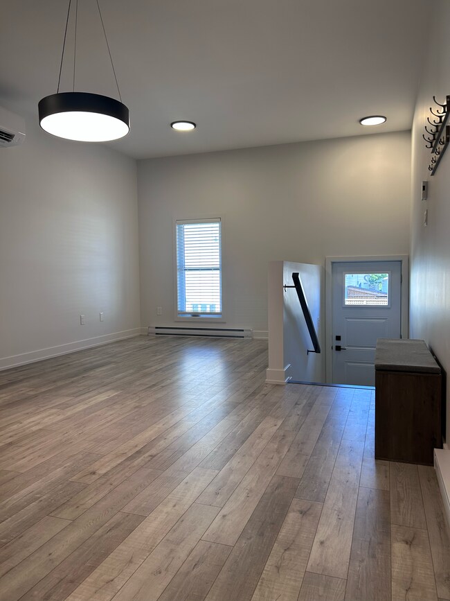 Living room / entrance - 12 Rue Metcalfe