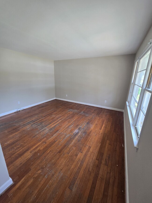 Foto del edificio - 314 Edward Ave