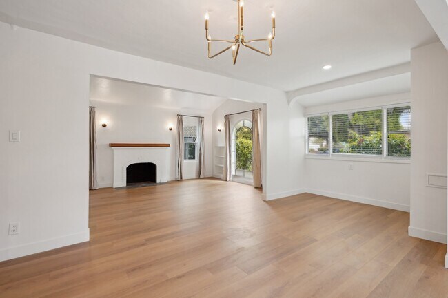 Foto del edificio - 2351 Camden Ave
