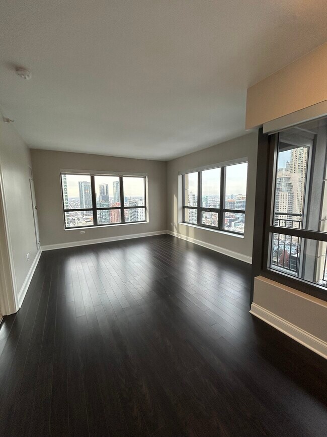 Building Photo - 68 W Hubbard St