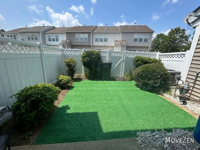 Building Photo - 5109 Tomasita Ct  Raleigh NC 27616 Large O...