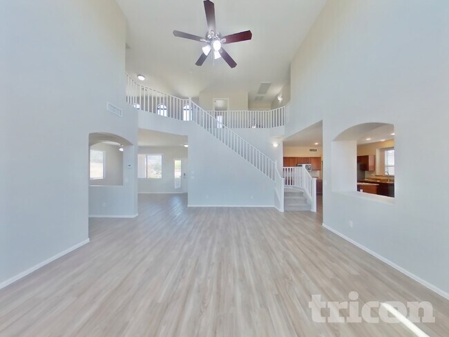 Building Photo - 30010 N Sedona Pl