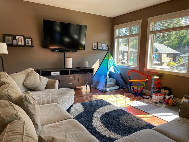 Photo du bâtiment - 12772 Cliffshore Dr