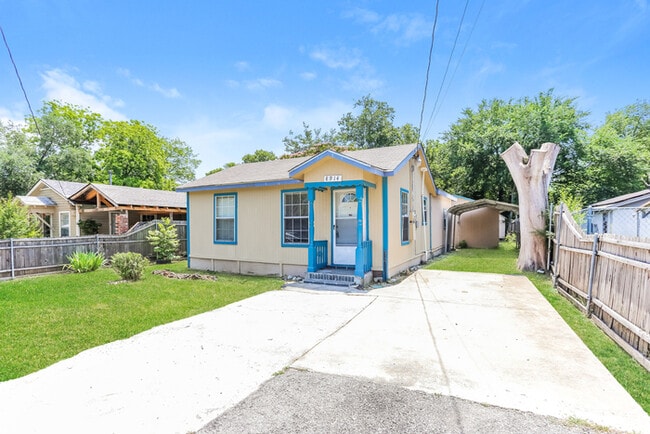Building Photo - 8914 Cardella Ave
