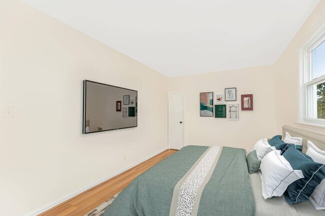 Building Photo - 95 Fowler Ave