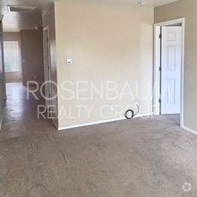 Building Photo - 8430 E Leigh Dr
