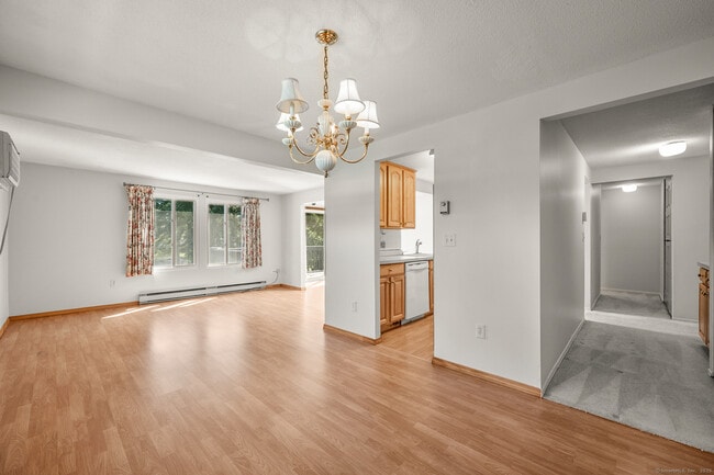 Building Photo - 72 Cinnamon Spring