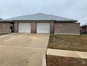 Building Photo - 3506 Dustin Ct