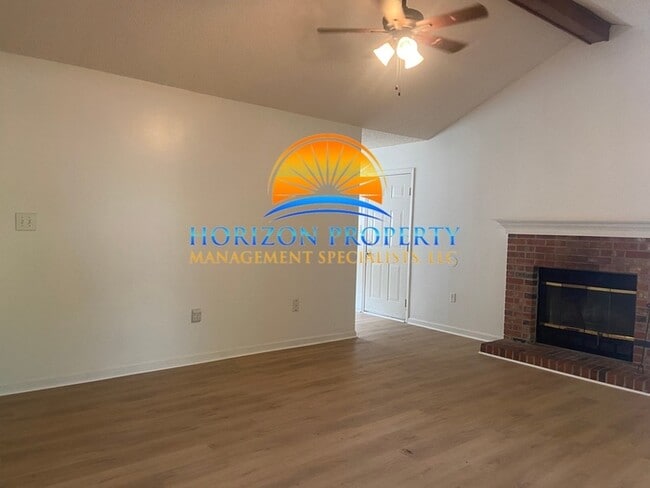 Building Photo - 13150 Dickens Ln