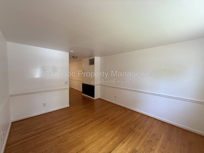 Building Photo - 431 Ridgemore St