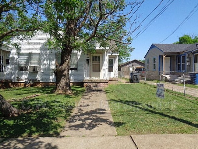 Photo - 1114 Dumane St House