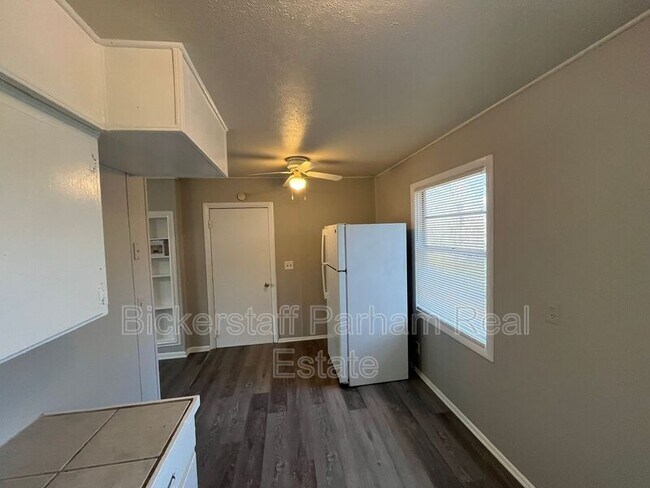 Foto del edificio - 4707 Marino St