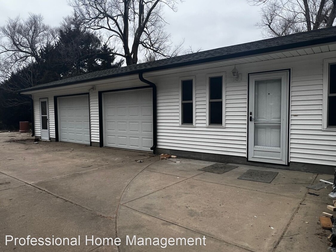 Building Photo - 3 br, 2 bath House - 201 S Young