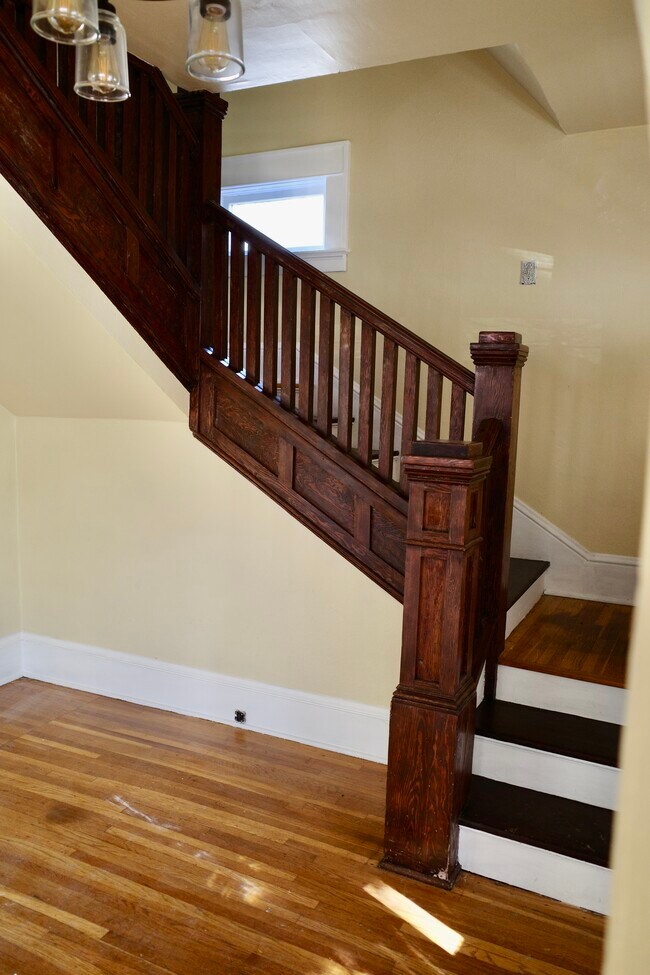 Entrada - 8607 SE Morrison St