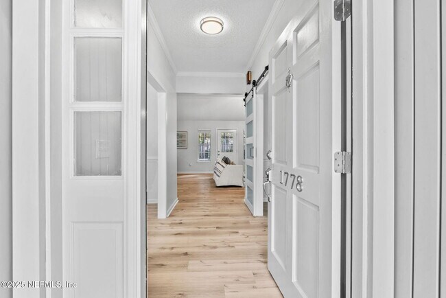 Foto del edificio - 1778 Providence Hollow Ln