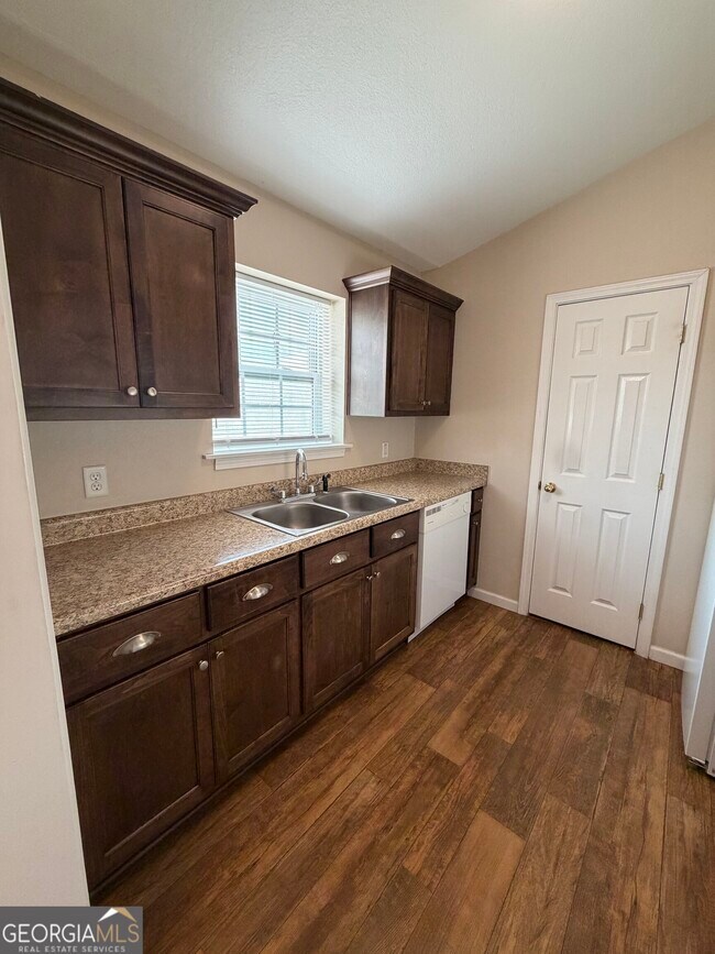 Foto del edificio - 410 E Lawnwood Ave