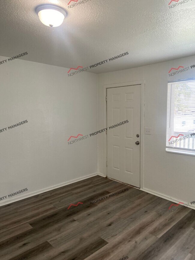 Foto del edificio - 8814 Wadsworth St SW
