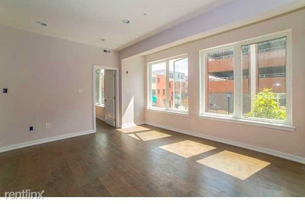 Building Photo - 2 br, 2 bath Condo - 1701 South St Apt 3D