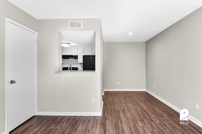 Building Photo - 13100 Stonefield Dr