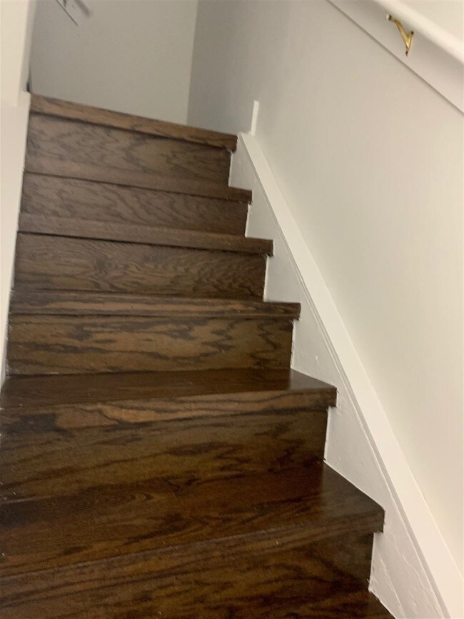 Foto del edificio - 229 Ave E