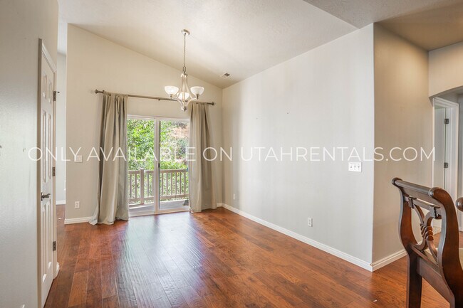 Building Photo - 1061 Canyon Meadow Dr