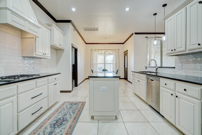 Photo - 917 NW 185th St House