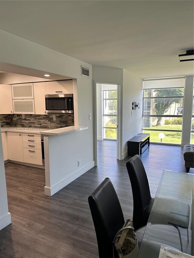 Building Photo - 851 Three Islands Boulevard