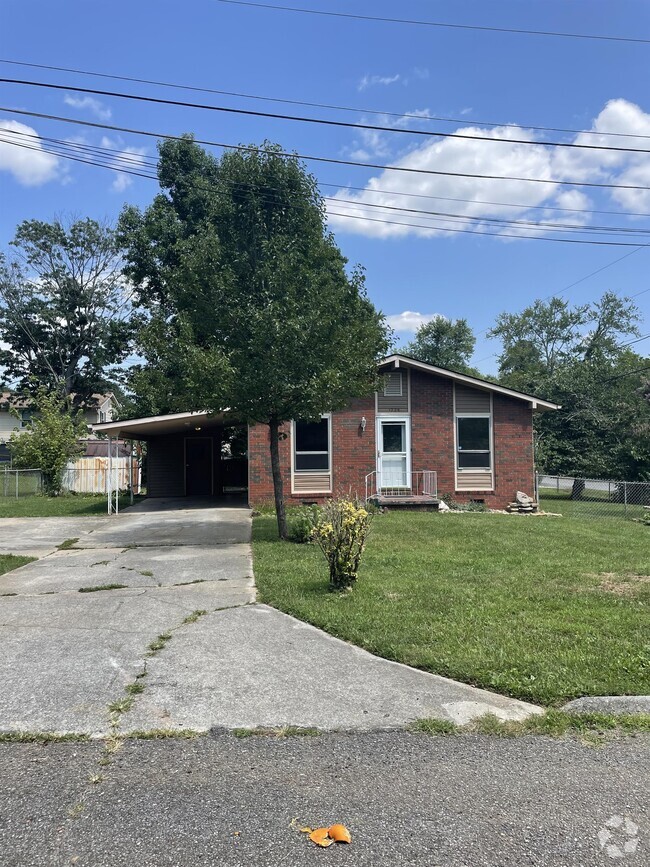 Building Photo - 1728 Garden View Ln