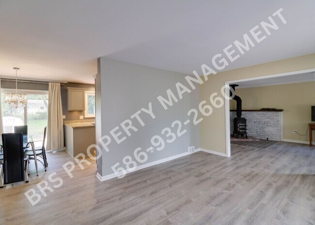 Foto del edificio - Move In Ready 3-Bedroom Home for Rent – West Bloomfield, MI