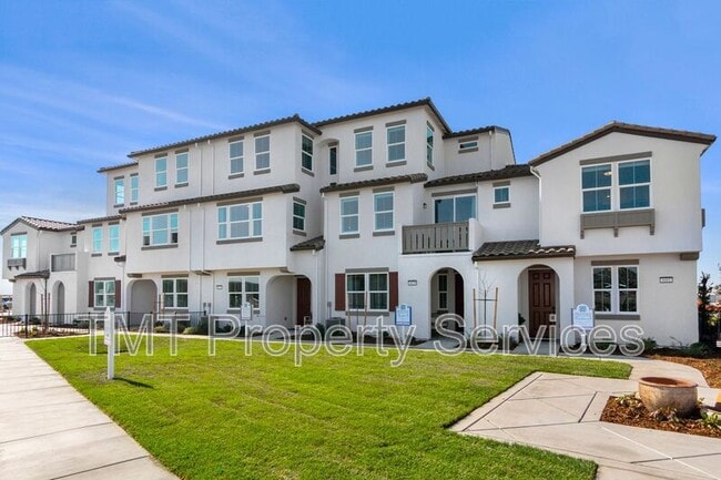 Building Photo - 2960 Valbonne Walk