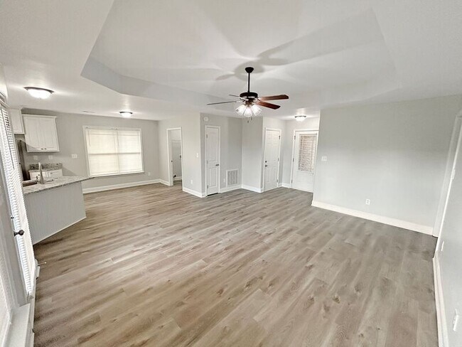 Foto del edificio - 24728 Silent Spring Dr