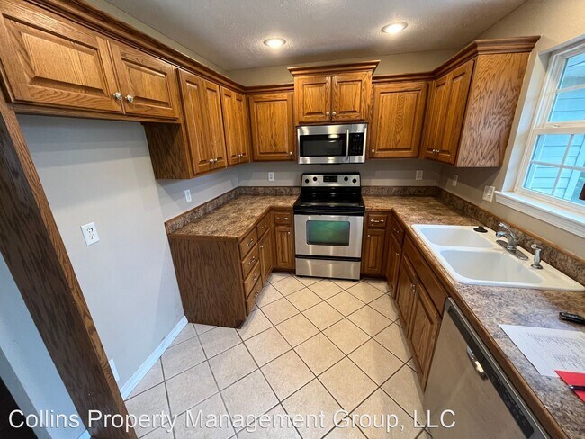 Building Photo - 3 br, 2 bath House - 574  S. Kingsgate Ct