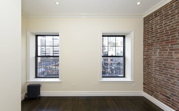 Primary Photo - 244 10th Ave