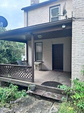 Building Photo - 516 Front St
