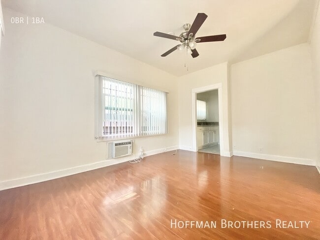 Building Photo - 563 Heliotrope Dr