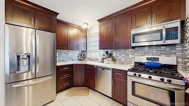 Foto del edificio - 156-40 76th St