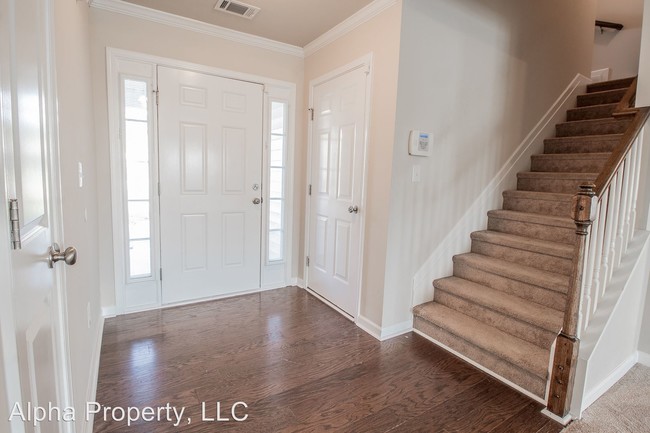 Building Photo - 111 Norfolk Cir