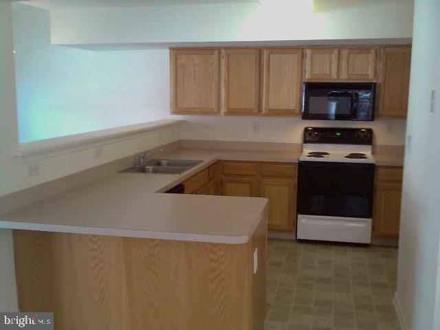 Building Photo - 255 Trafalgar Dr