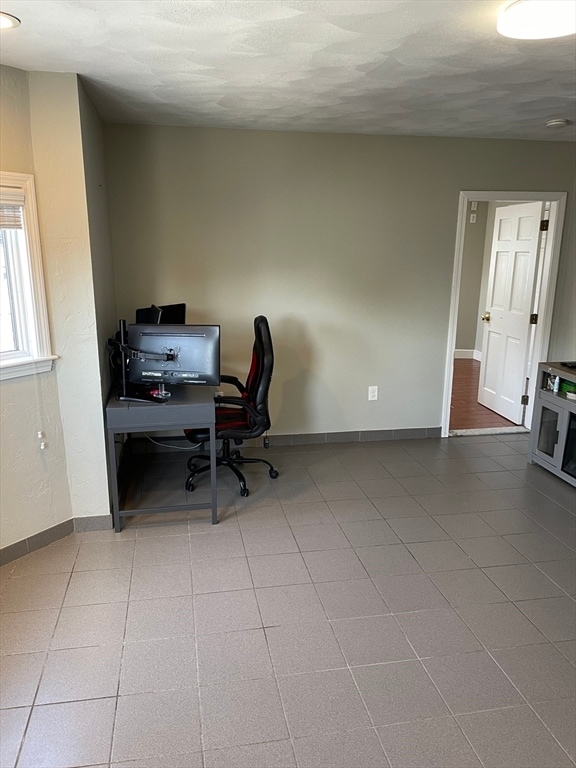 Building Photo - 149 Bennington St