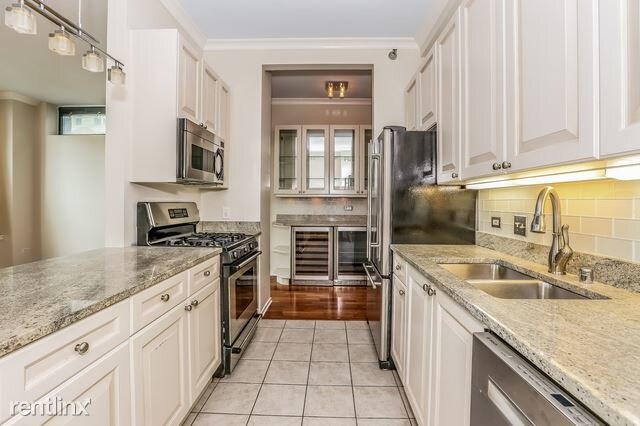 Building Photo - 3 br, 2.5 bath Condo - 600 N Kingsbury St # 5