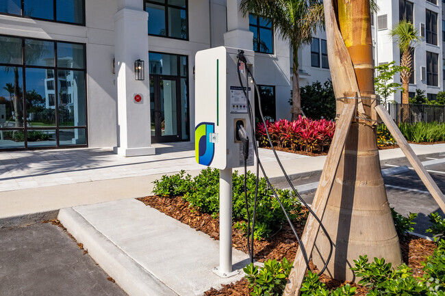 Electric Car Chargers - Cirrus at Aqua