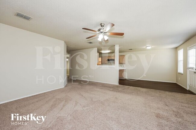 Foto del edificio - 1423 Gentle Rain Dr
