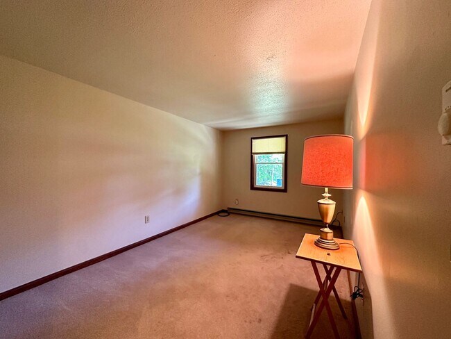 Building Photo - 2 br, 1 bath House - 56 A Stillwater Rd.