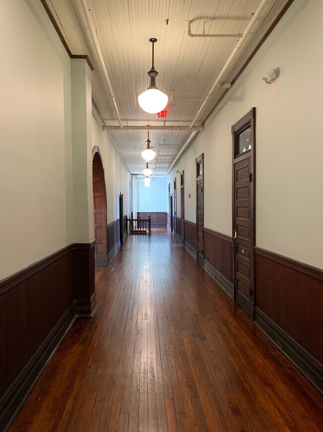 133 S Main St, Salisbury, NC 28144 133 S Main St Salisbury, NC