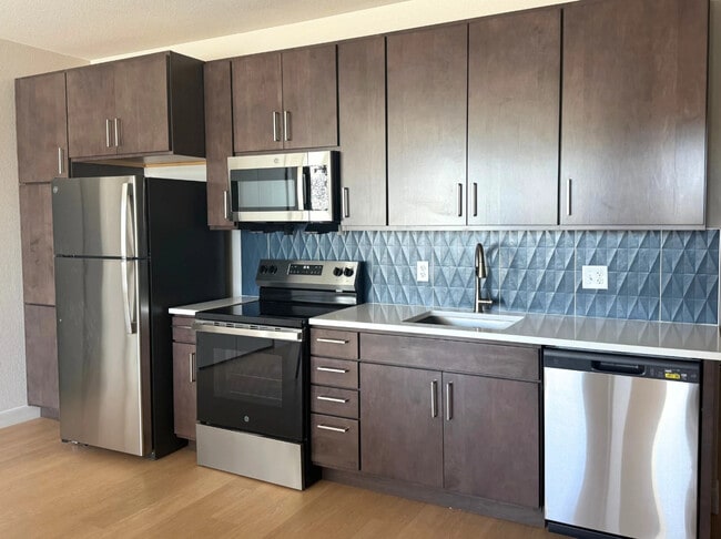 Building Photo - Warren Village at Alameda