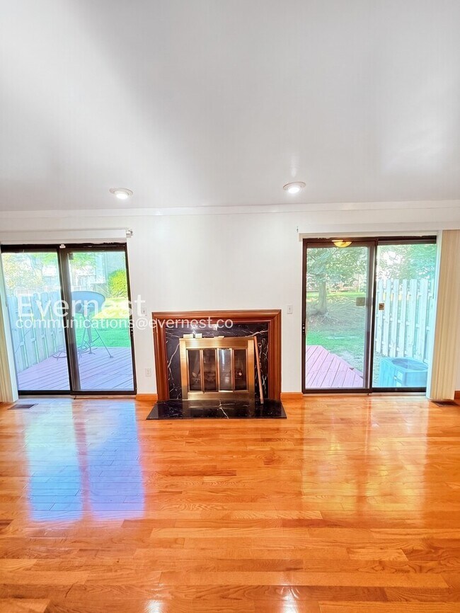 Foto del edificio - Modern Comfort with Ample Space - 2 Bed, 3 Bath, 1481 SqFt  | Pet Friendly | Available Now!