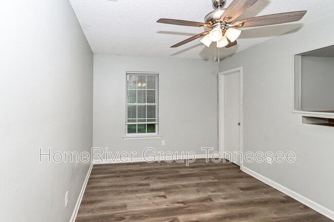 Building Photo - 3878 Winwood Dr