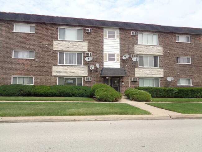 Foto del edificio - 5740 W 108th St