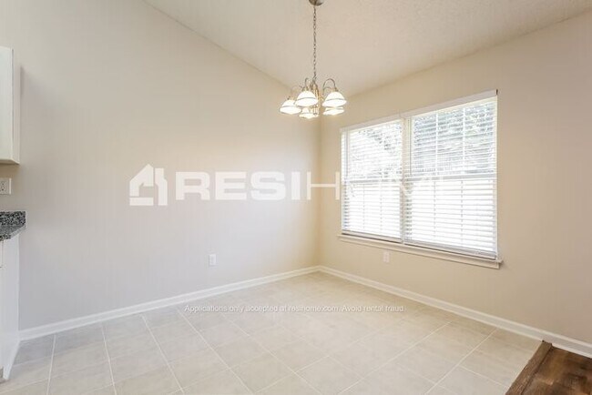 Foto del edificio - 34 Winding Creek Way
